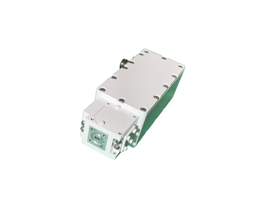 Q-band LNA without Isolator